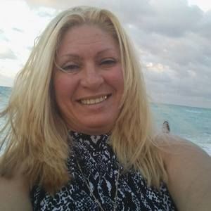 Meet your Posher, Lilia c